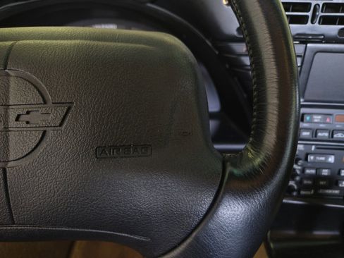 Used 1994 Chevrolet Corvette Coupe RWD image 16