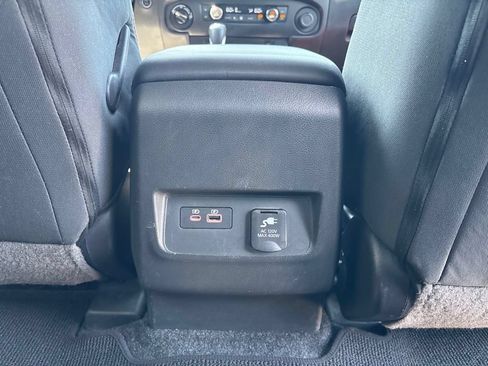 Used 2023 Nissan Frontier PRO-4X w/ Pro Convenience Package AWD/4WD image 22