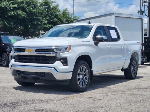 Used 2023 Chevrolet Silverado 1500 LT AWD/4WD image 3