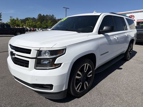 Used 2019 Chevrolet Suburban Premier image 3