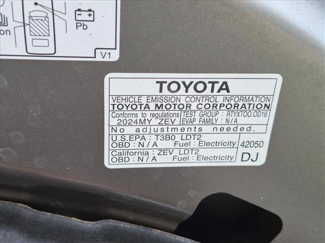 Used 2024 Toyota bZ4X FWD w/ Weather Package image 21