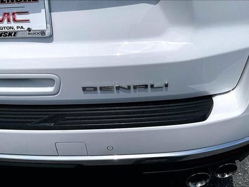 Used 2023 GMC Yukon XL Denali AWD/4WD image 32