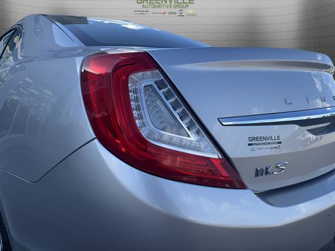 Used 2016 Lincoln MKS FWD image 26
