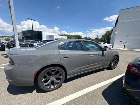 Used 2017 Dodge Charger SXT w/ Rallye Group RWD image 13
