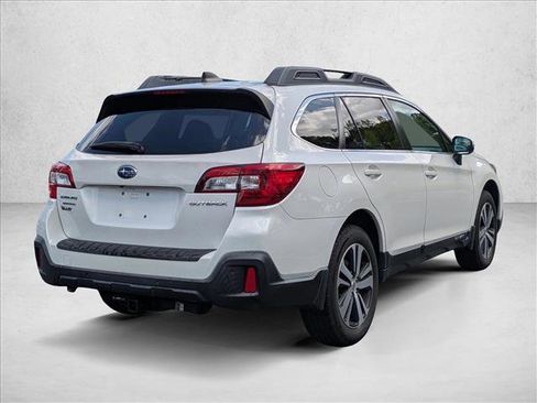 Used 2018 Subaru Outback 2.5i Limited AWD/4WD image 6