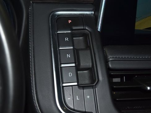 Used 2024 Chevrolet Tahoe LT AWD/4WD image 12