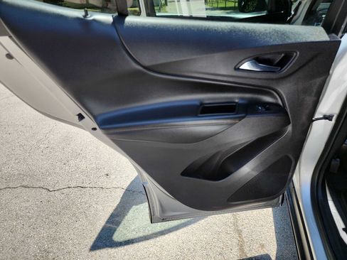 Used 2018 Chevrolet Equinox Premier FWD image 25