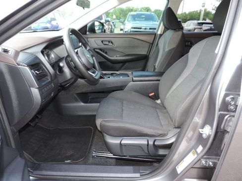 Used 2021 Nissan Rogue S FWD image 16