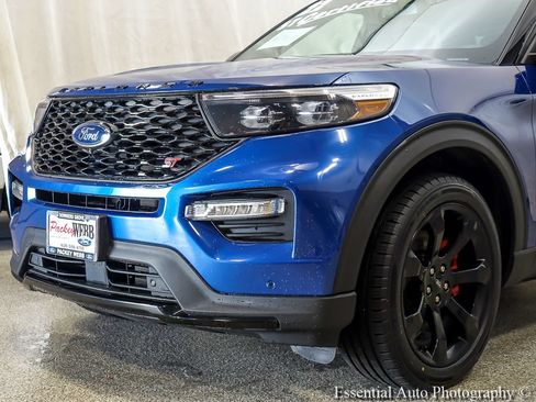 Certified 2022 Ford Explorer ST w/ Equipment Group 401A AWD/4WD image 3
