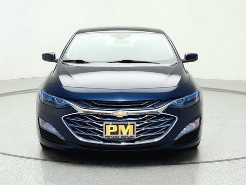 Used 2020 Chevrolet Malibu LT FWD image 2
