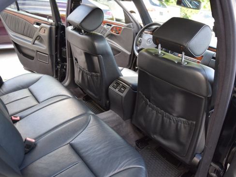 Used 1998 Mercedes-Benz E 320 Sedan image 30