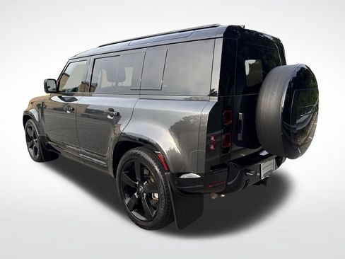 Certified 2025 Land Rover Defender 110 X-Dynamic SE AWD/4WD image 7