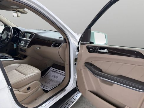 Used 2014 Mercedes-Benz GL 450 4MATIC image 11
