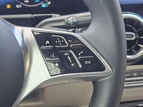 Certified 2026 Mercedes-Benz GLA 250 image 28