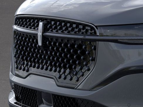 New 2025 Lincoln Nautilus Reserve w/ Jet Appearance Package image 17