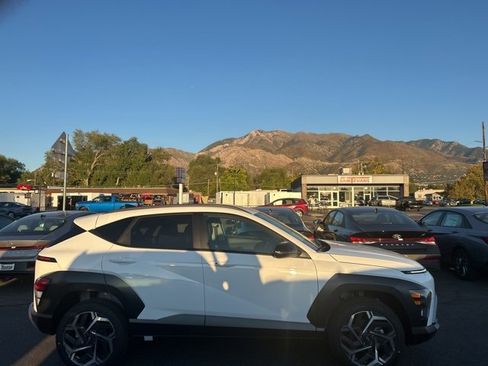 New 2026 Hyundai Kona SEL Premium image 4