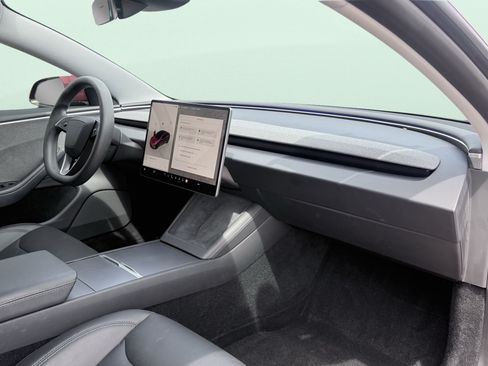 Used 2025 Tesla Model 3 Long Range RWD image 42