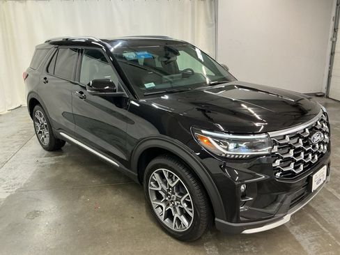 New 2027 Ford Explorer Platinum w/ 3.0L Ultimate Package AWD/4WD image 14