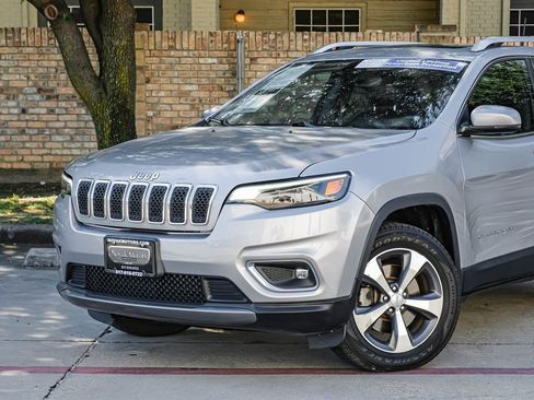Used 2020 Jeep Cherokee Limited image 11