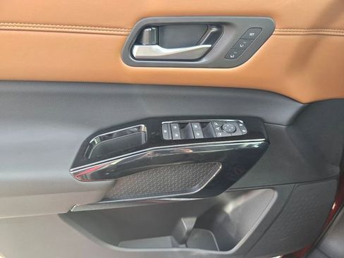 New 2026 Nissan Pathfinder Platinum AWD/4WD image 23