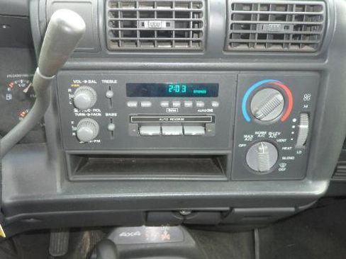 Used 1995 Chevrolet Blazer LS AWD/4WD image 30