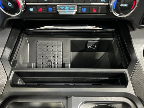 New 2027 Ford F250 Lariat w/ Black Appearance Package AWD/4WD image 26