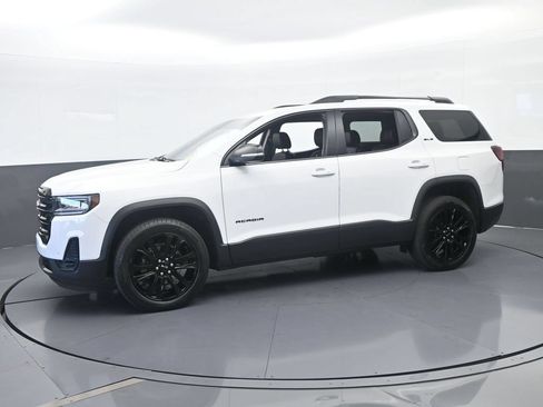 Used 2023 GMC Acadia SLE w/ Driver Convenience Package FWD image 2