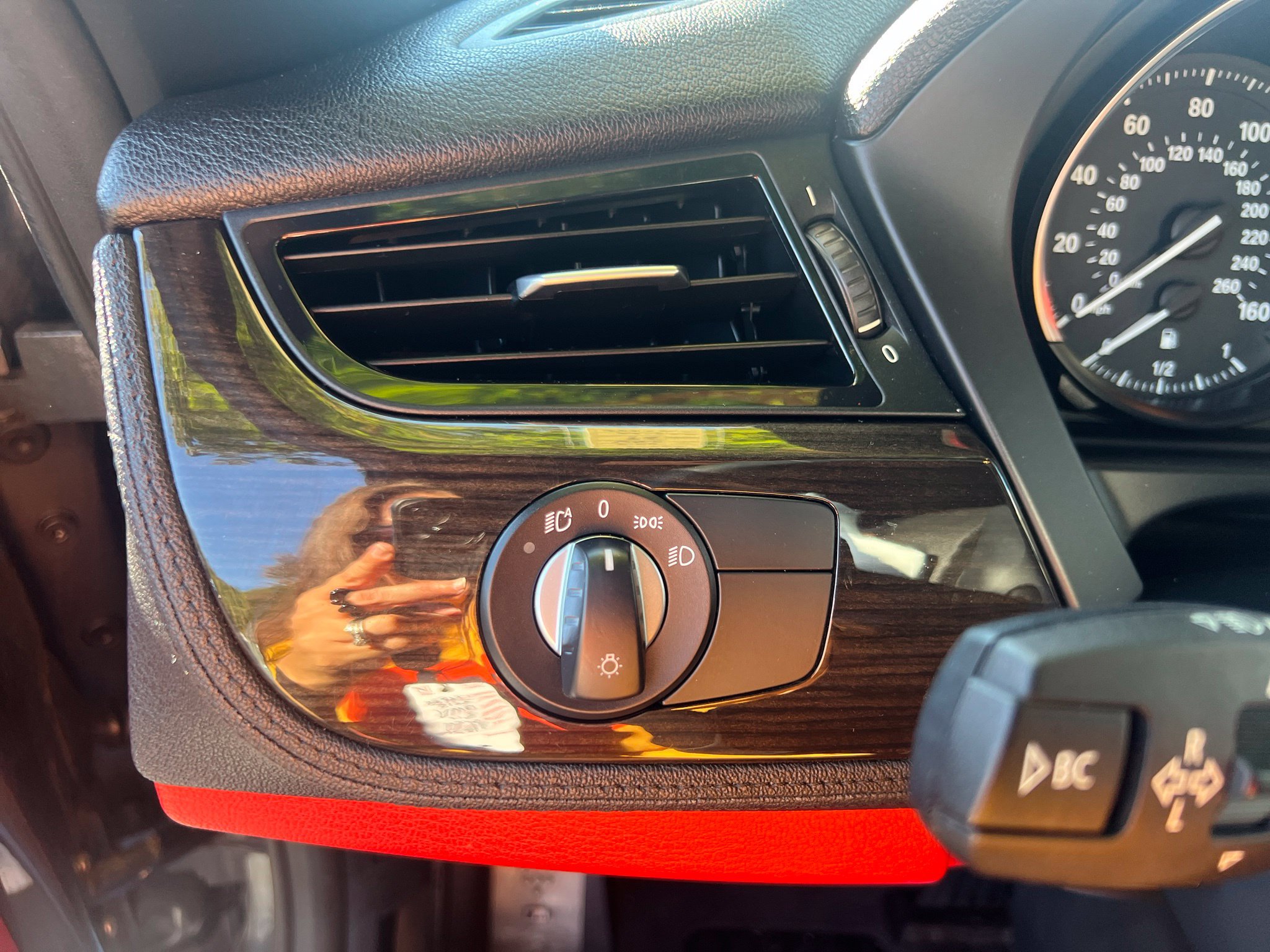 Used 2015 BMW Z4 sDrive35i RWD image 23