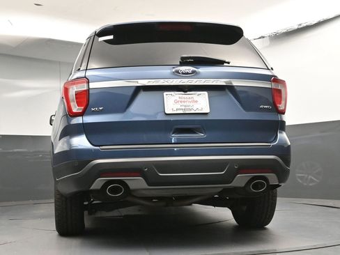 Used 2018 Ford Explorer XLT AWD/4WD image 27