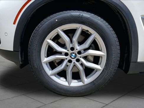 Used 2020 BMW X5 xDrive40i w/ Premium Package AWD/4WD image 10