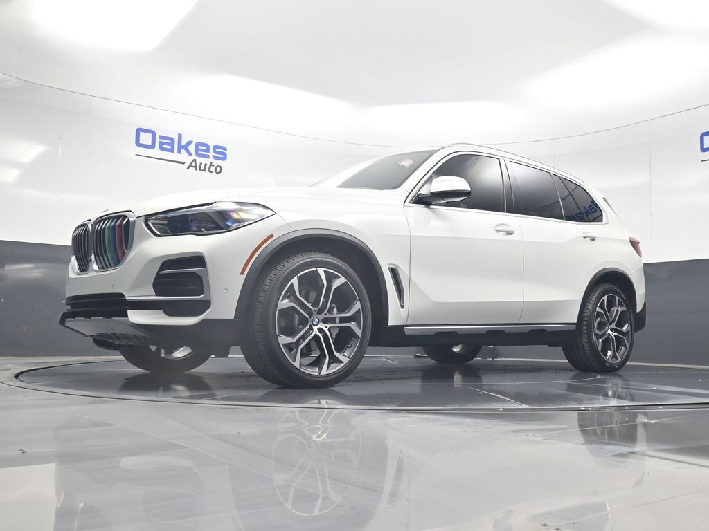 Used 2022 BMW X5 xDrive40i w/ Executive Package AWD/4WD image 40
