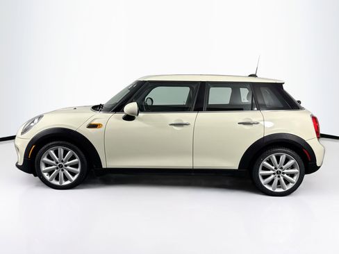Used 2019 MINI Cooper 4-Door Hardtop image 7