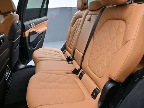 Used 2021 BMW X7 xDrive40i w/ Premium Package image 19