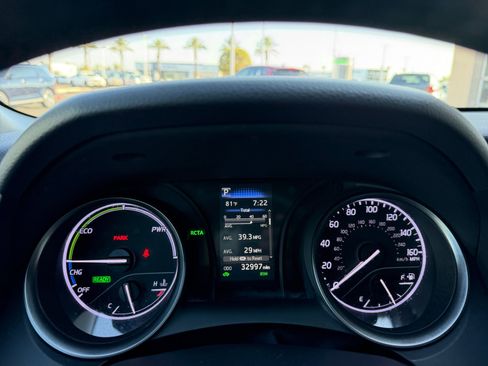 Used 2023 Toyota Camry SE w/ Audio Upgrade Package FWD image 10