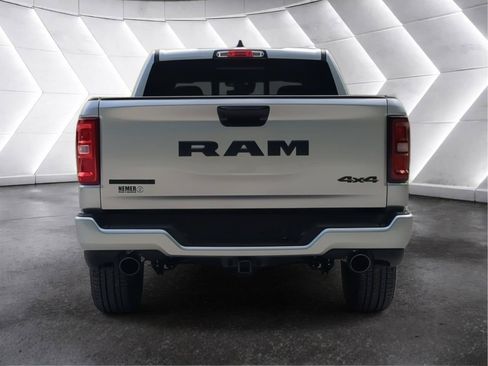 New 2026 RAM 1500 Big Horn AWD/4WD image 4