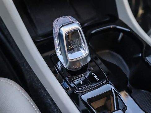 Used 2026 Volvo XC40 B5 Plus w/ Protection Package Premier AWD/4WD image 23