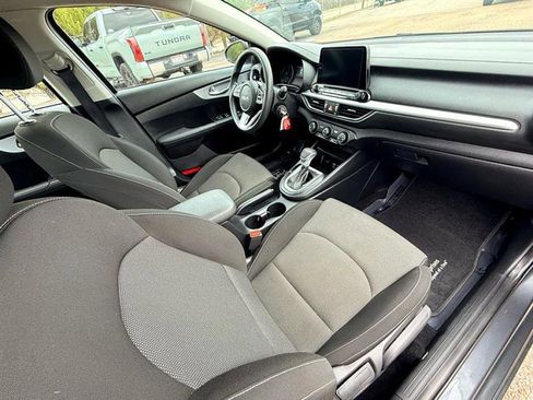 Used 2024 Kia Forte LXS image 17