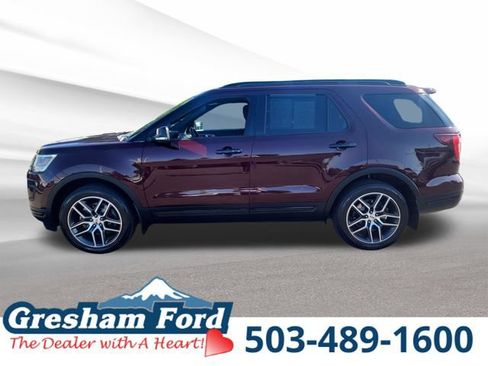 Used 2018 Ford Explorer Sport w/ Equipment Group 401A AWD/4WD image 2