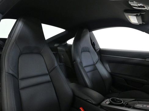 Used 2025 Porsche 911 Carrera w/ Sport Chrono Package image 18