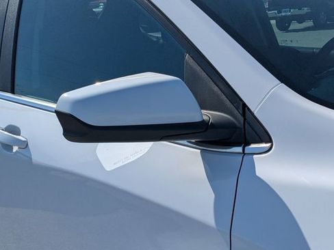 Used 2022 Chevrolet Equinox LT FWD image 10