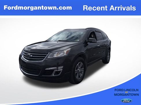 Used 2017 Chevrolet Traverse LT image 1