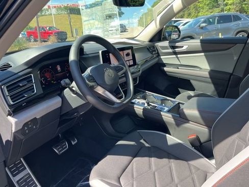 New 2026 Volkswagen Atlas Peak Edition image 6