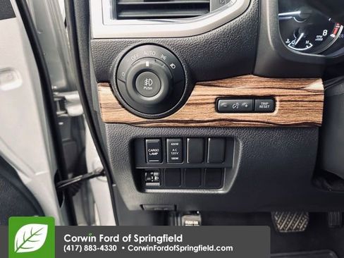 Used 2020 Nissan Titan SL w/ Moonroof Package image 35