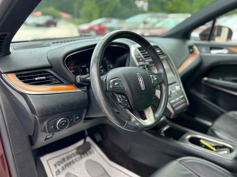 Used 2017 Lincoln MKC Reserve image 12