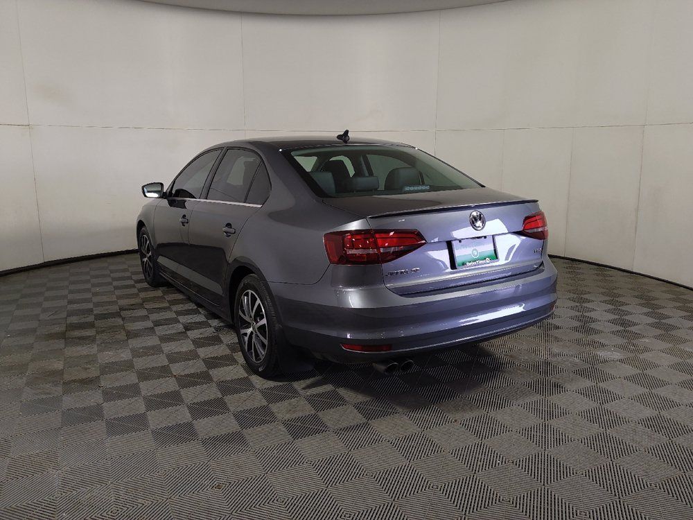 Used 2017 Volkswagen Jetta SE FWD image 6