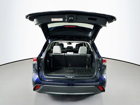 Used 2021 Toyota Highlander Limited image 29