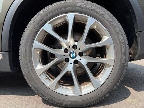 Used 2023 BMW X5 xDrive40i w/ Premium Package AWD/4WD image 22