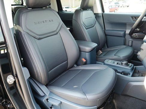 New 2025 Ford Maverick Lariat w/ Black Appearance Package AWD/4WD image 33