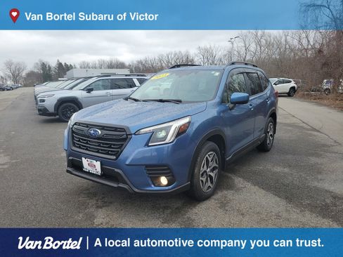 Certified 2023 Subaru Forester Premium AWD/4WD image 1