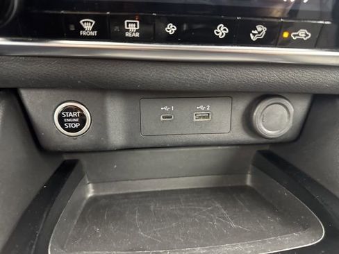 Used 2023 Nissan Rogue SV image 23